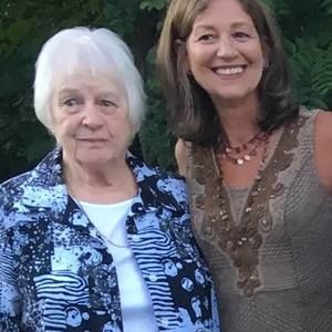 Meet your Posher, Lora